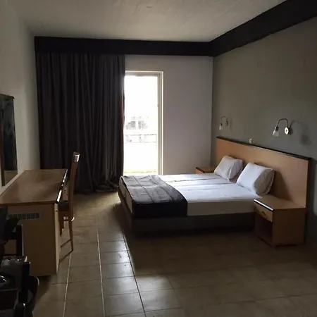 Black Rose Hotel&supreme 2*